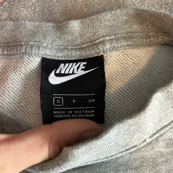Nike Sweater - Picture 2 of 2